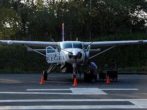 small plane-300x250.jpg small plane-300x250.jpg
